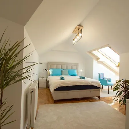 Spacious, And Luxury Flat With Great View! * 诺威萨