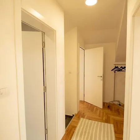 Spacious, And Luxury Flat With Great View! 公寓